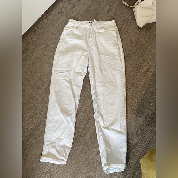 White jeans - Picture 2 of 2